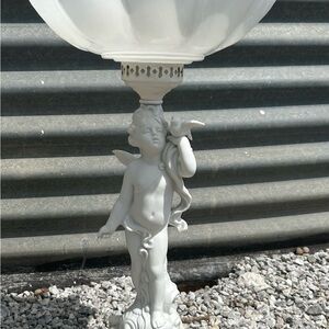Charming White Cherub Table Lamp